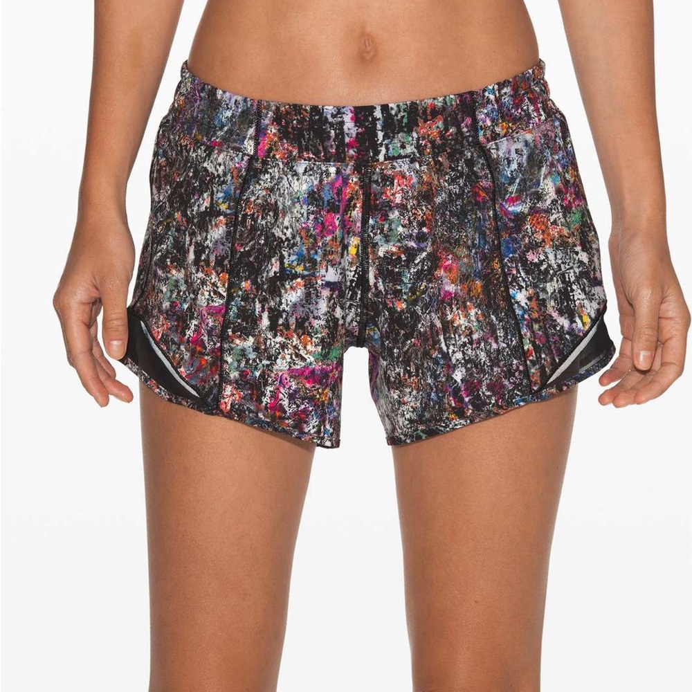 Lululemon Hotty Hot Short II 4" - low rise